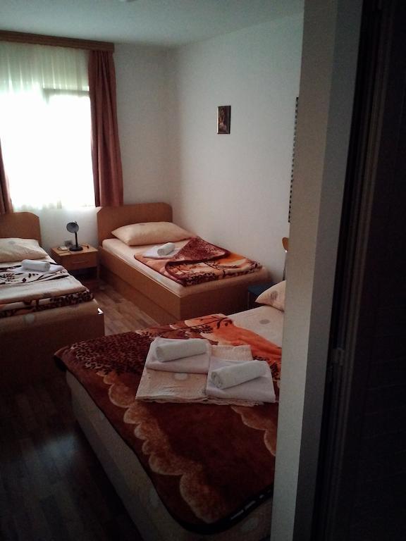 库沃瓦迪住宿加早餐旅馆 Međugorje 外观 照片